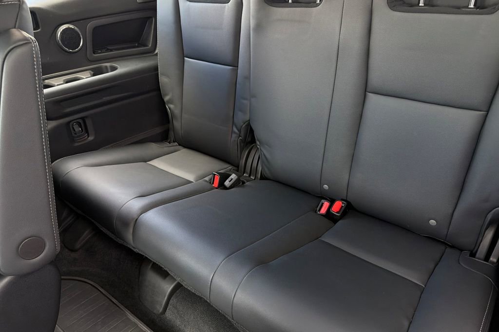 Used 2023 Subaru Ascent Touring AWD/4WD image 15