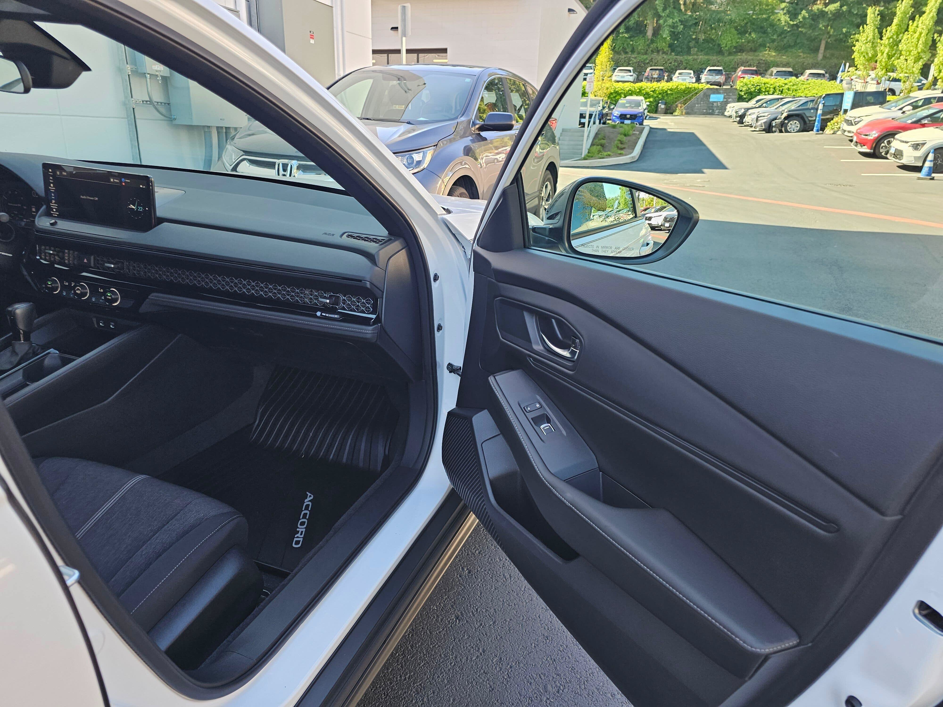 Used 2023 Honda Accord Sport image 11