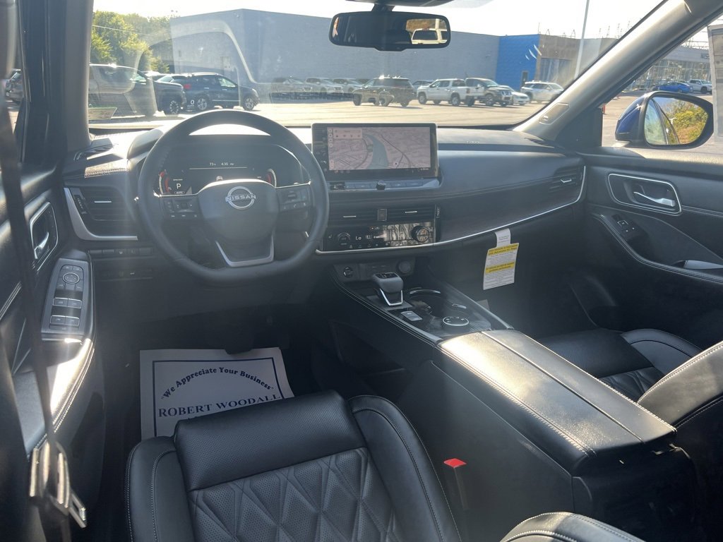 New 2026 Nissan Rogue Platinum image 17