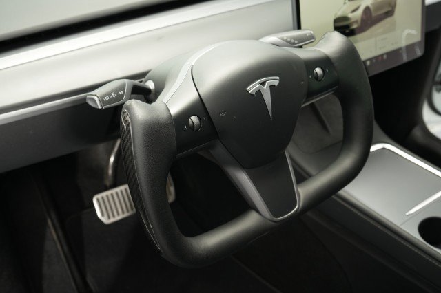 Used 2023 Tesla Model Y AWD image 25