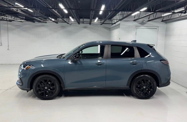 Used 2023 Honda HR-V Sport image 2
