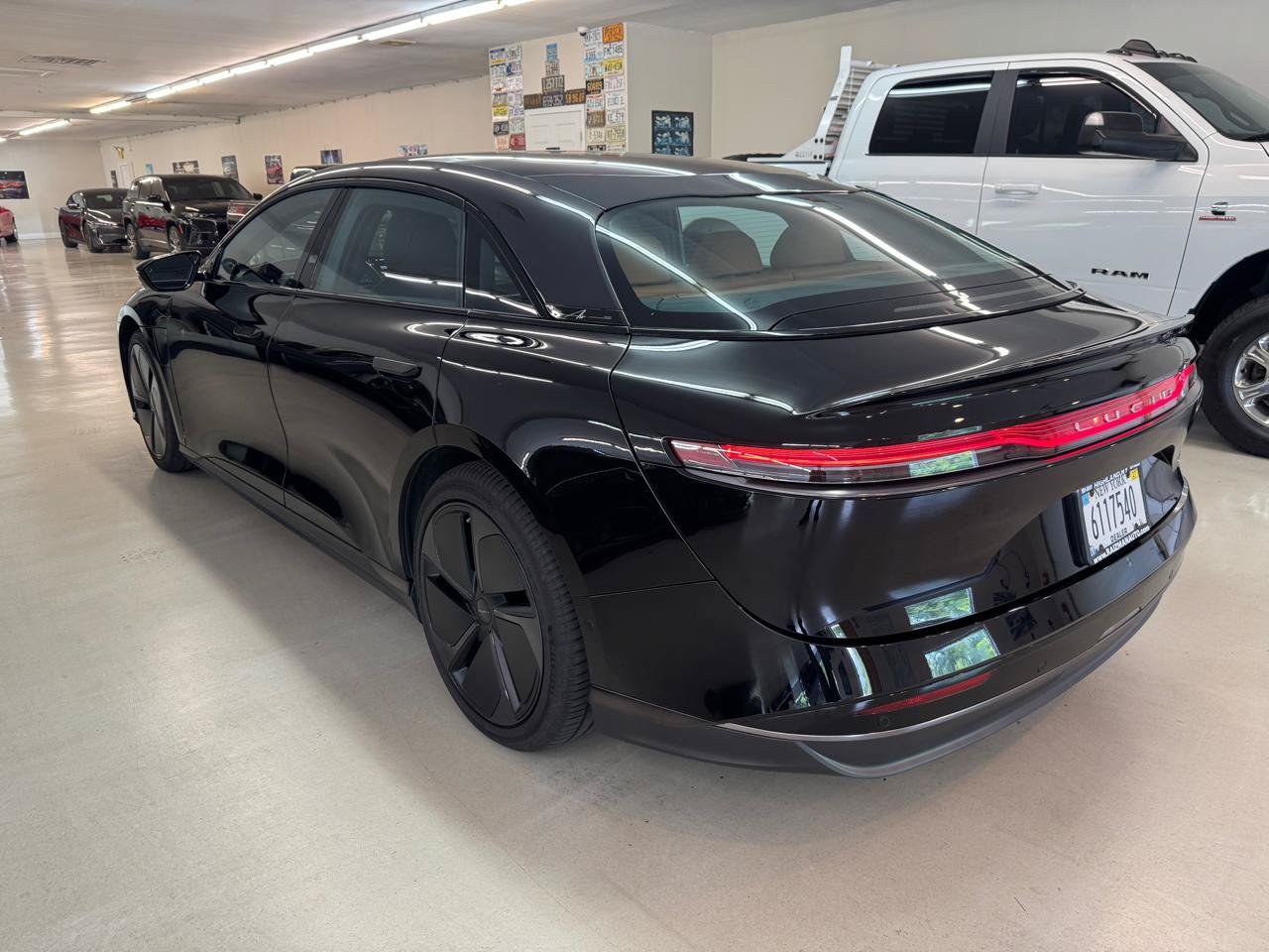 Used 2023 Lucid Air Touring AWD/4WD image 6