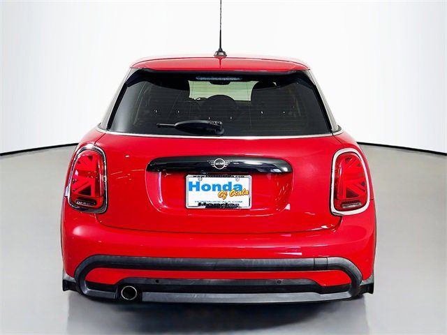 Used 2022 MINI Cooper 4-Door Hardtop image 8