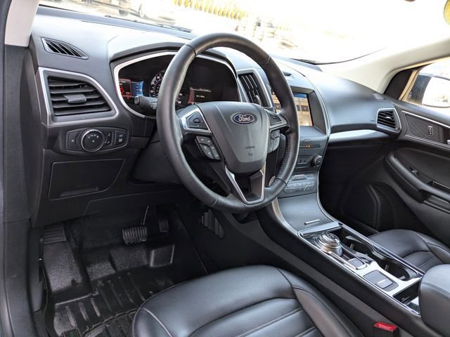 Used 2019 Ford Edge SEL w/ Equipment Group 201A image 2