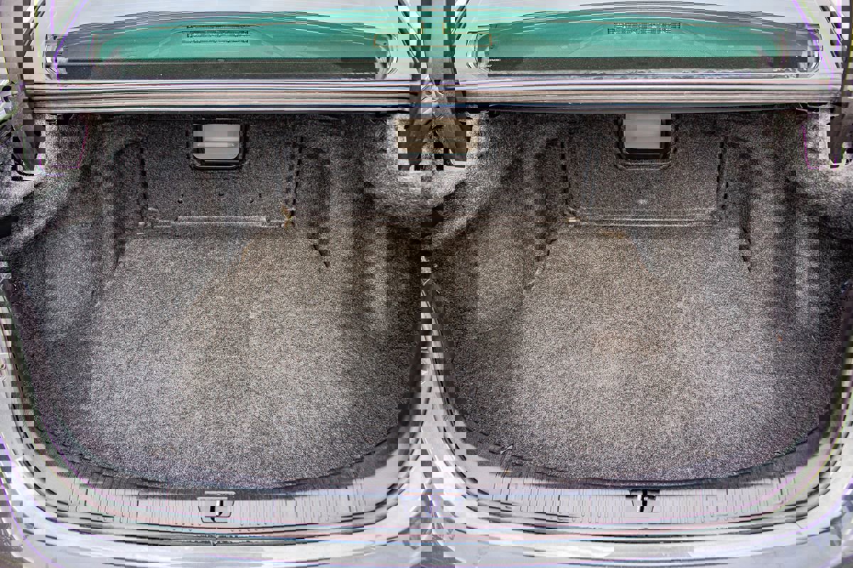 Used 2013 Toyota Avalon XLE image 16