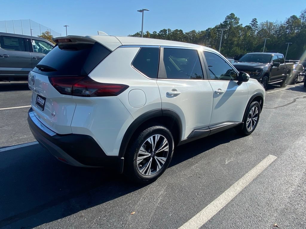 Used 2023 Nissan Rogue SV FWD image 7