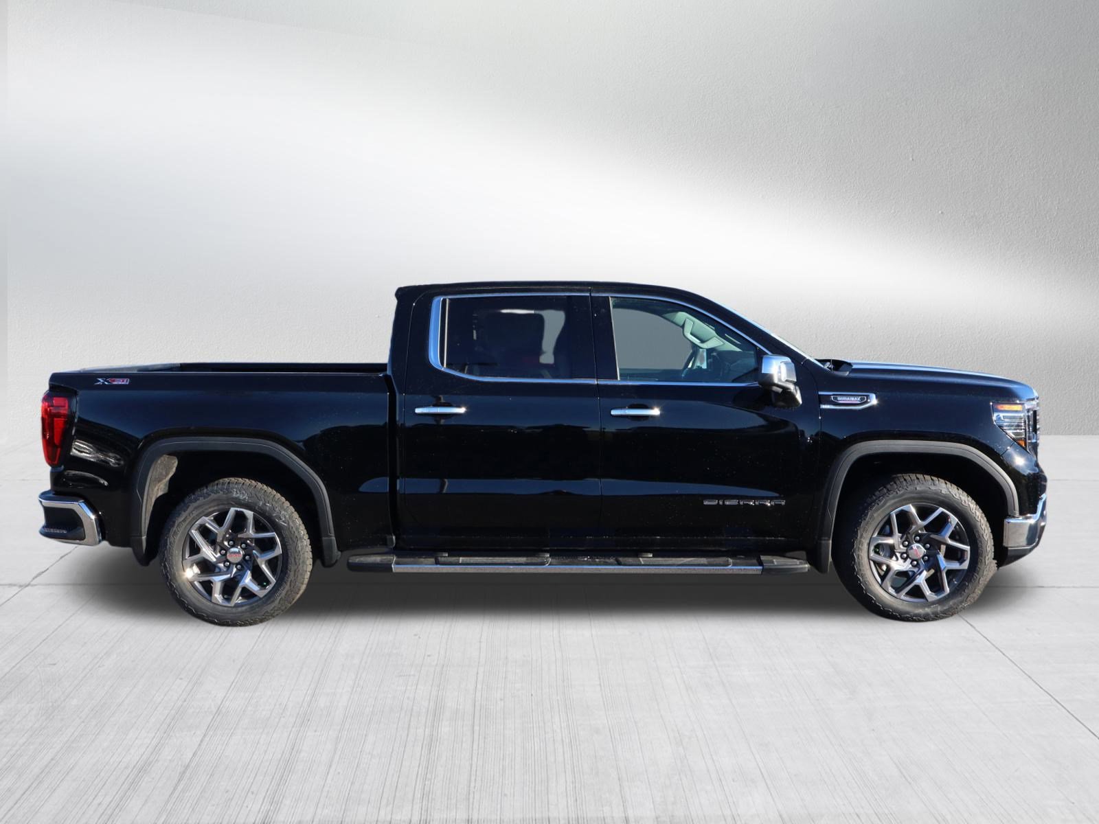 New 2026 GMC Sierra 1500 SLT w/ SLT Premium Plus Package image 8