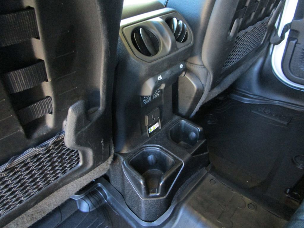 Used 2022 Jeep Wrangler Unlimited Rubicon w/ LED Lighting Group image 21