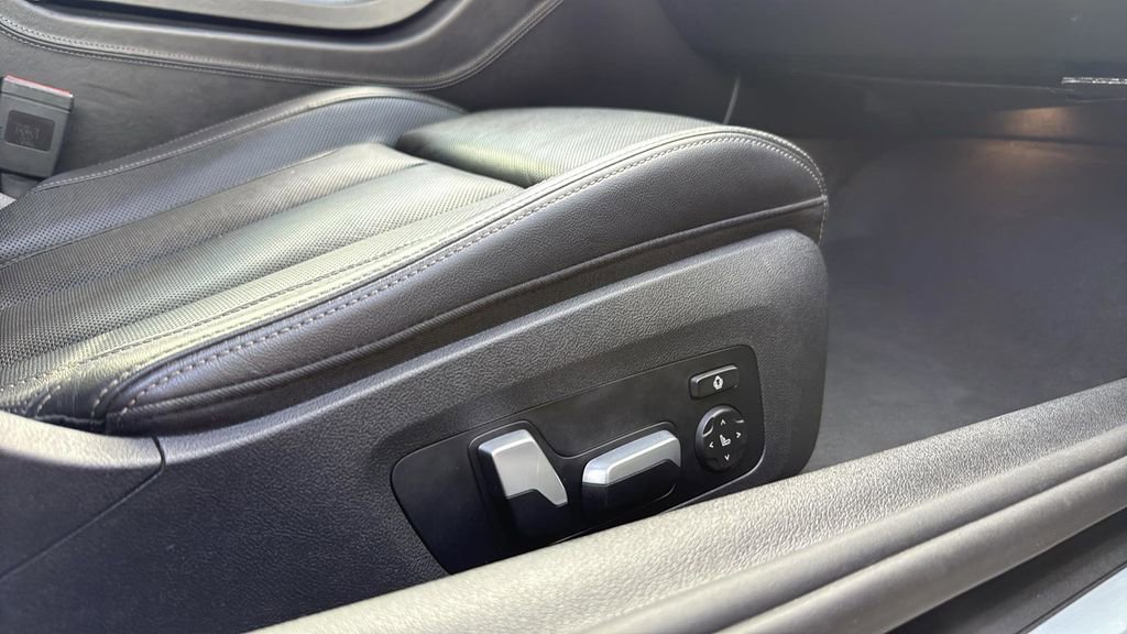 Used 2020 BMW M850i xDrive Convertible AWD/4WD image 26