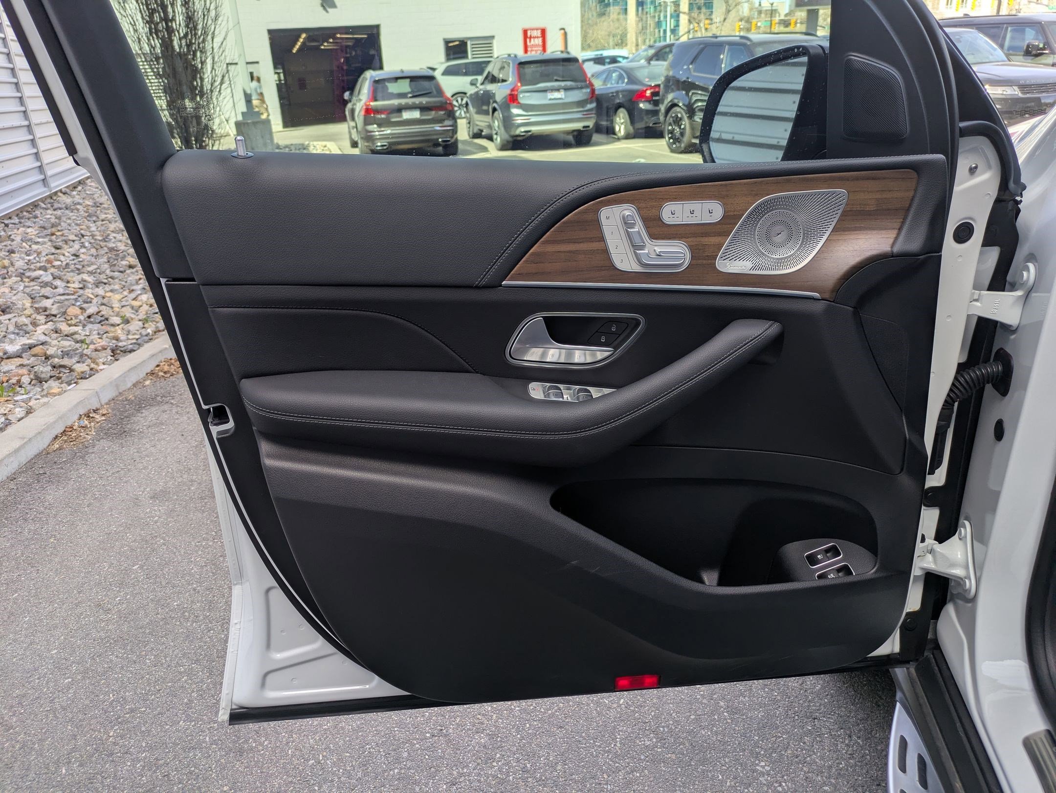 Certified 2025 Mercedes-Benz GLE 450e 4MATIC image 13