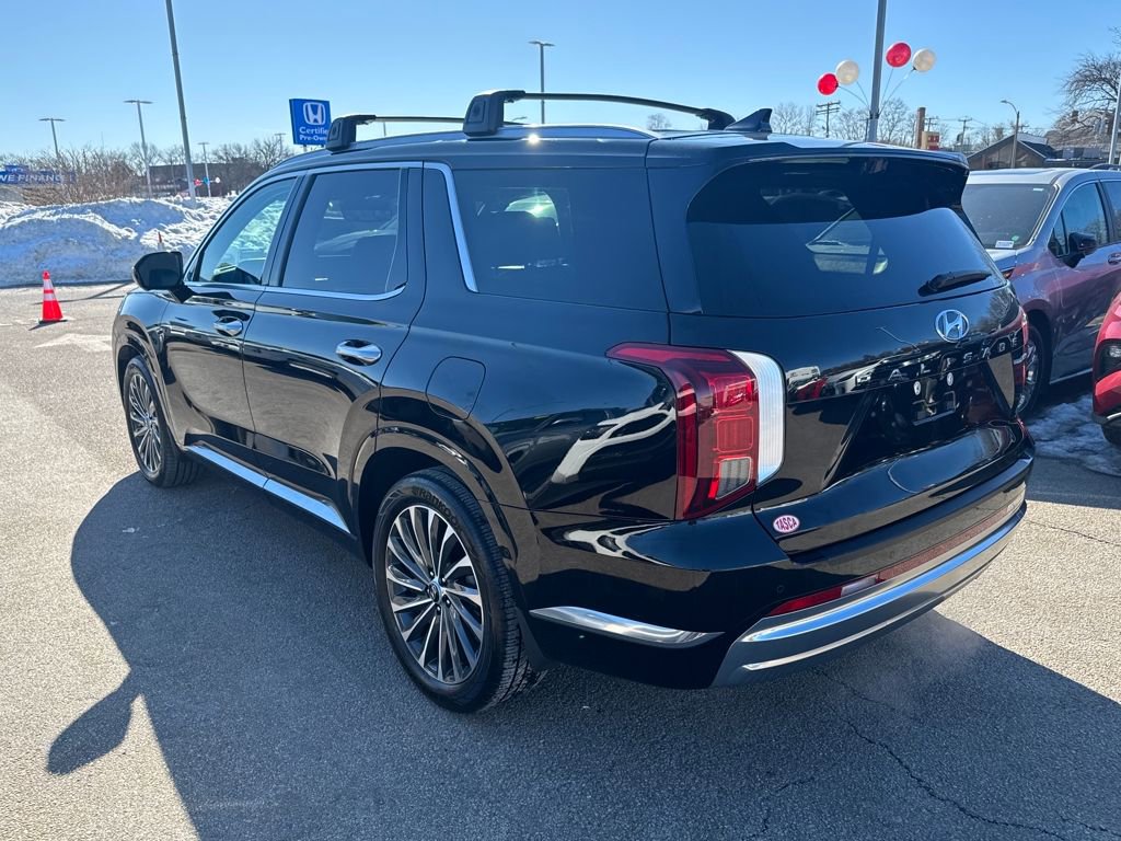 Used 2023 Hyundai Palisade Calligraphy image 5