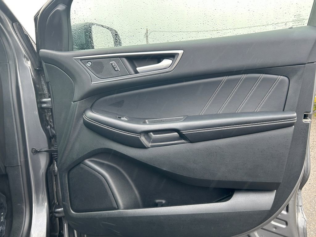 Used 2023 Ford Edge ST w/ Equipment Group 401A AWD/4WD image 25