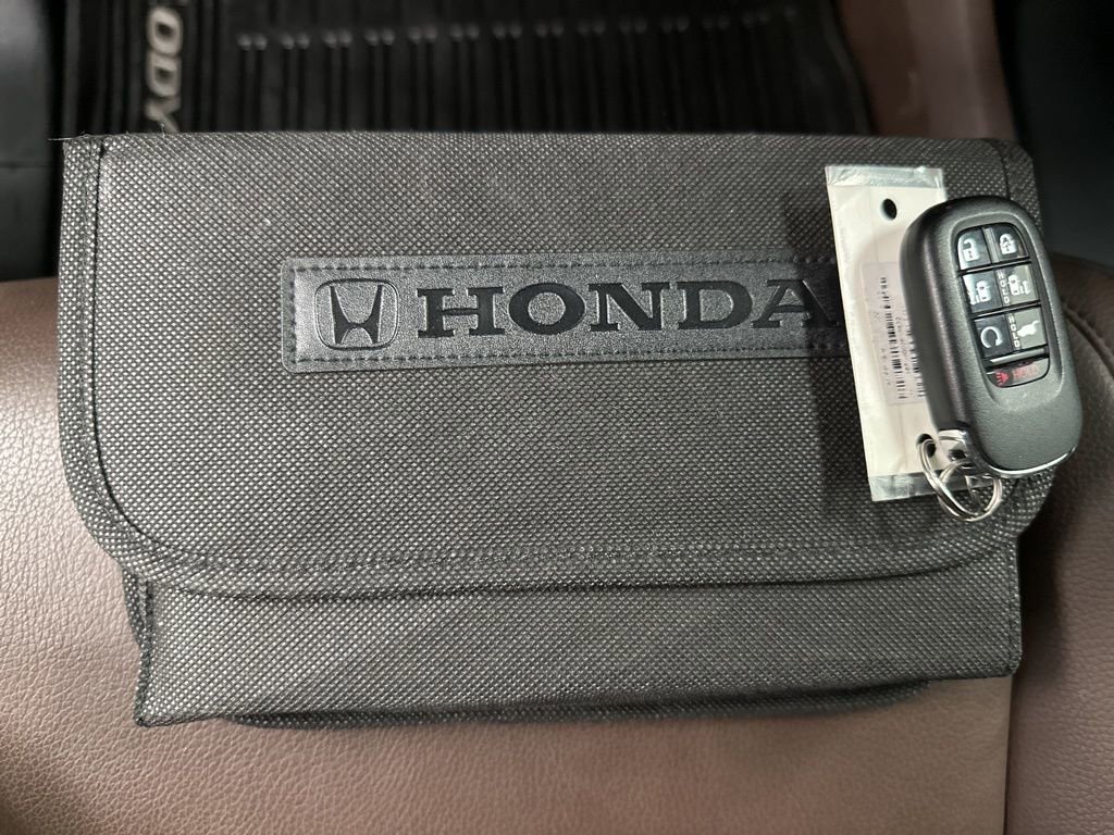 Used 2025 Honda Odyssey Touring image 46