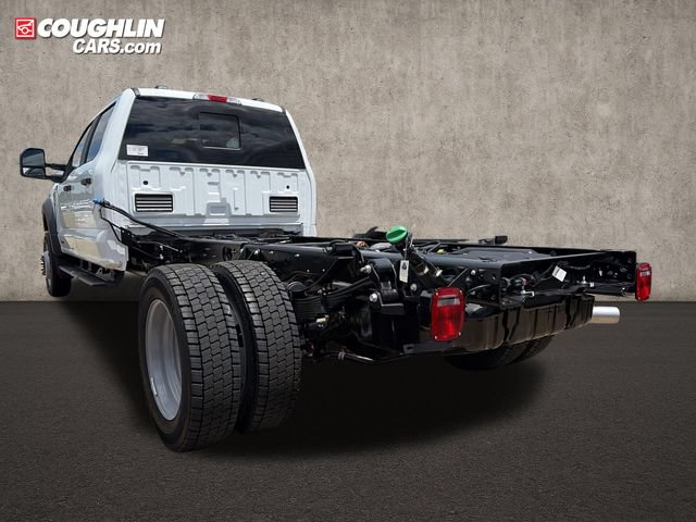 New 2026 Ford F550 4x4 Crew Cab image 5