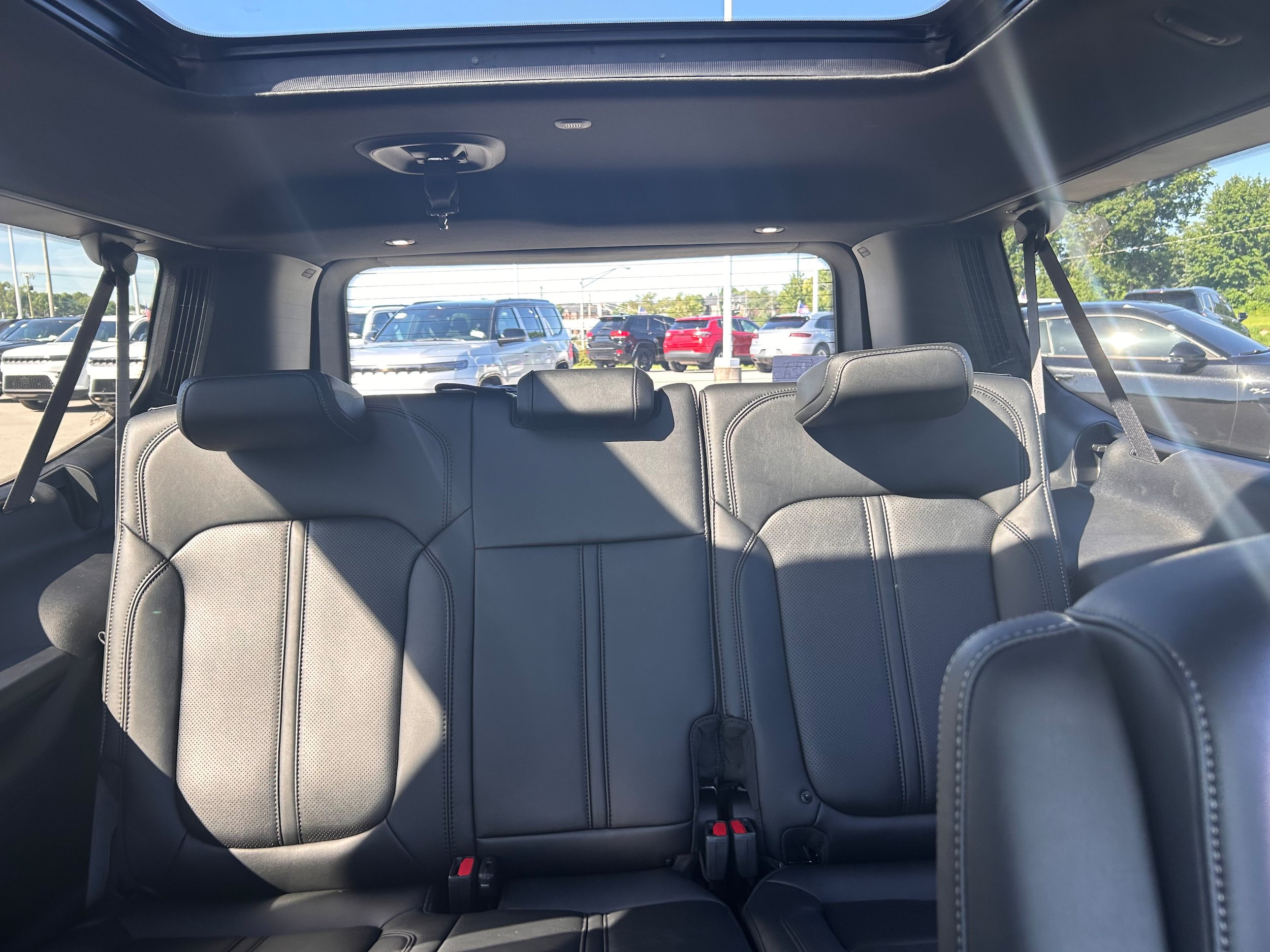 New 2026 Jeep Grand Wagoneer L Limited AWD/4WD image 15