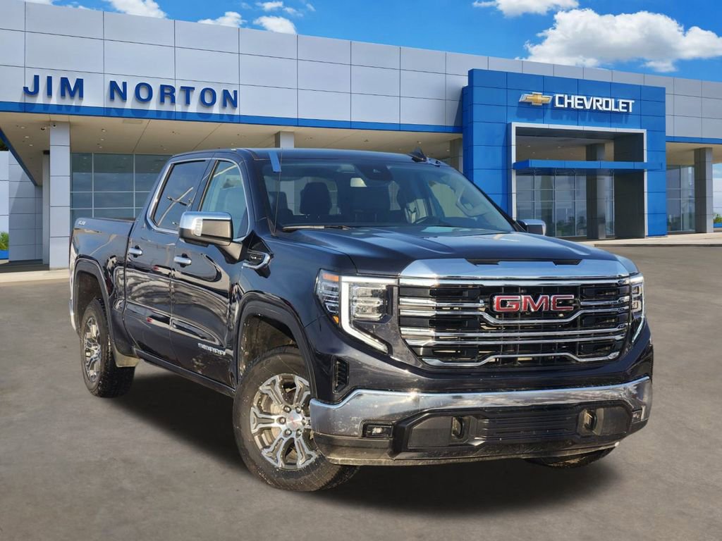 Used 2025 GMC Sierra 1500 SLT image 1