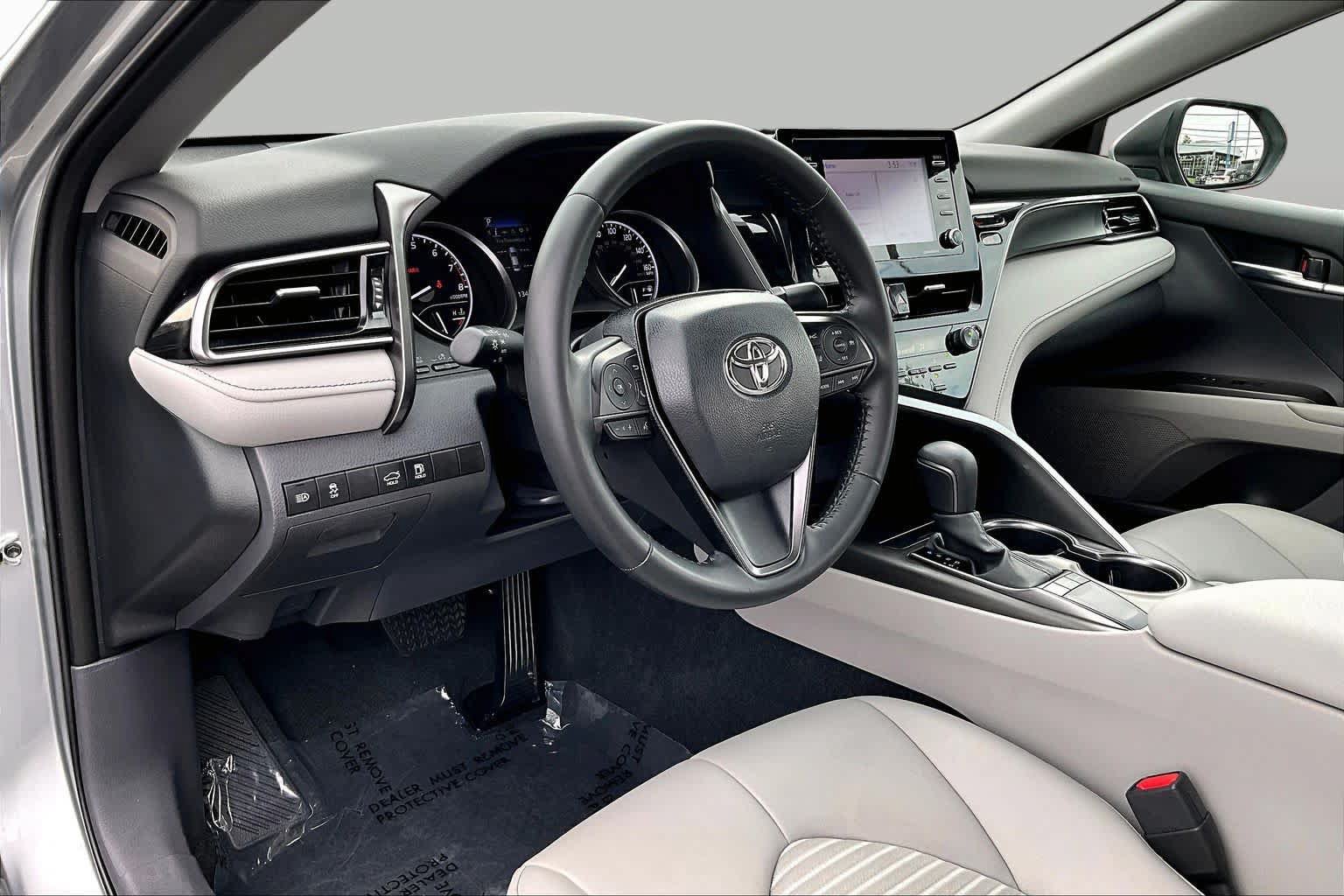 Used 2023 Toyota Camry SE FWD image 18