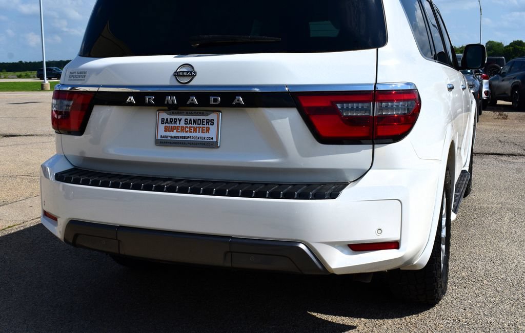 Used 2021 Nissan Armada SV AWD/4WD image 12