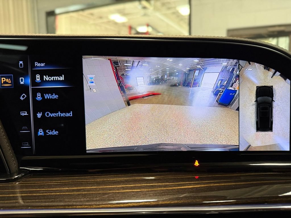 Used 2023 Cadillac Escalade Premium Luxury AWD/4WD image 14