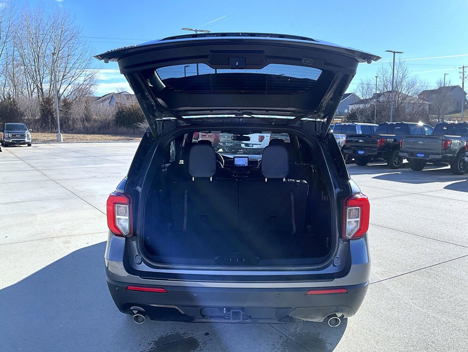 Used 2023 Ford Explorer ST-Line w/ Class IV Trailer Tow Package image 24