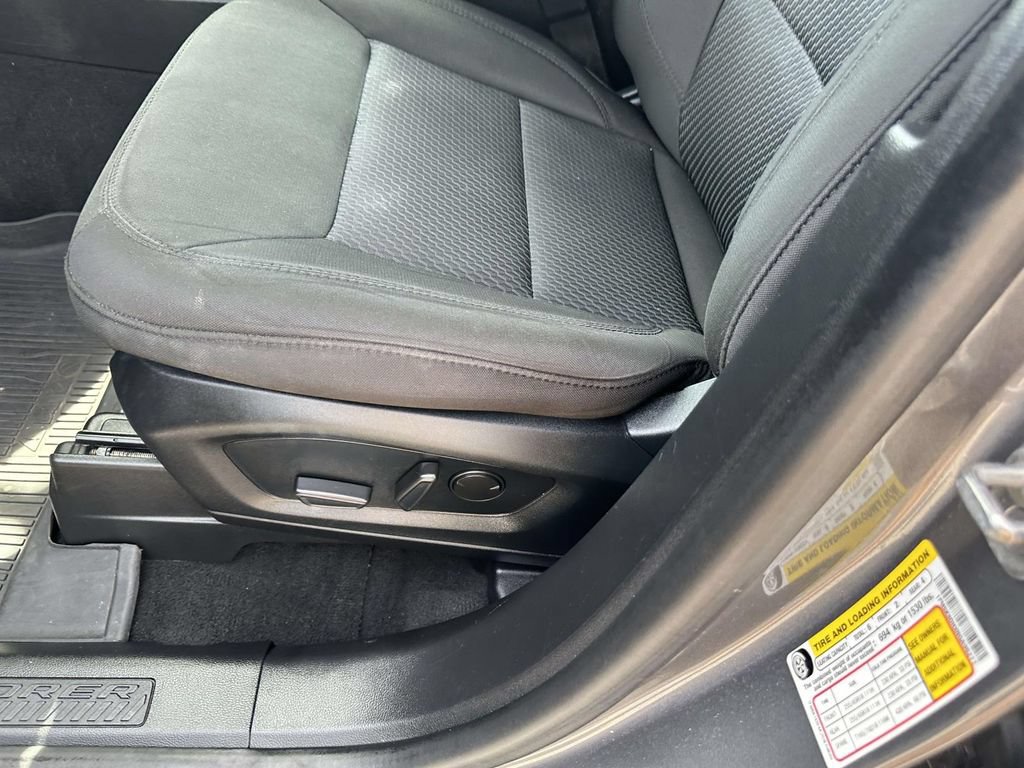 Used 2022 Ford Explorer XLT AWD/4WD image 21