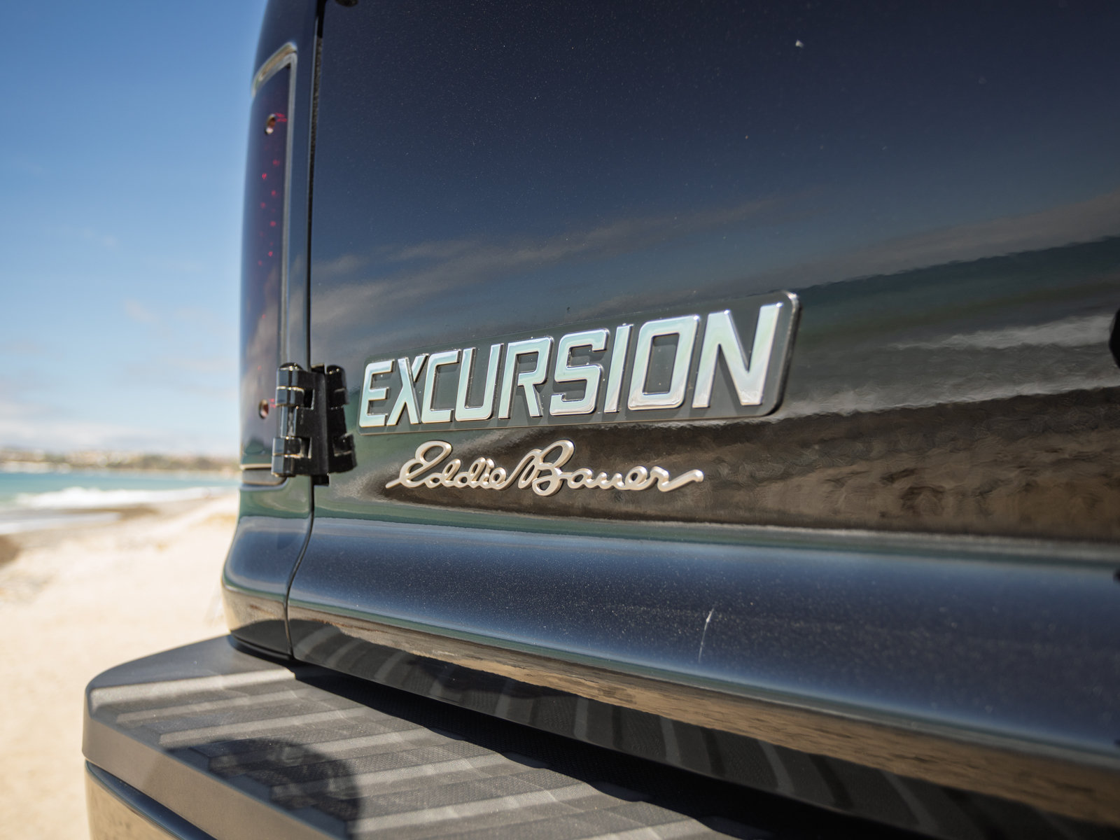 Used 2005 Ford Excursion Eddie Bauer AWD/4WD image 16