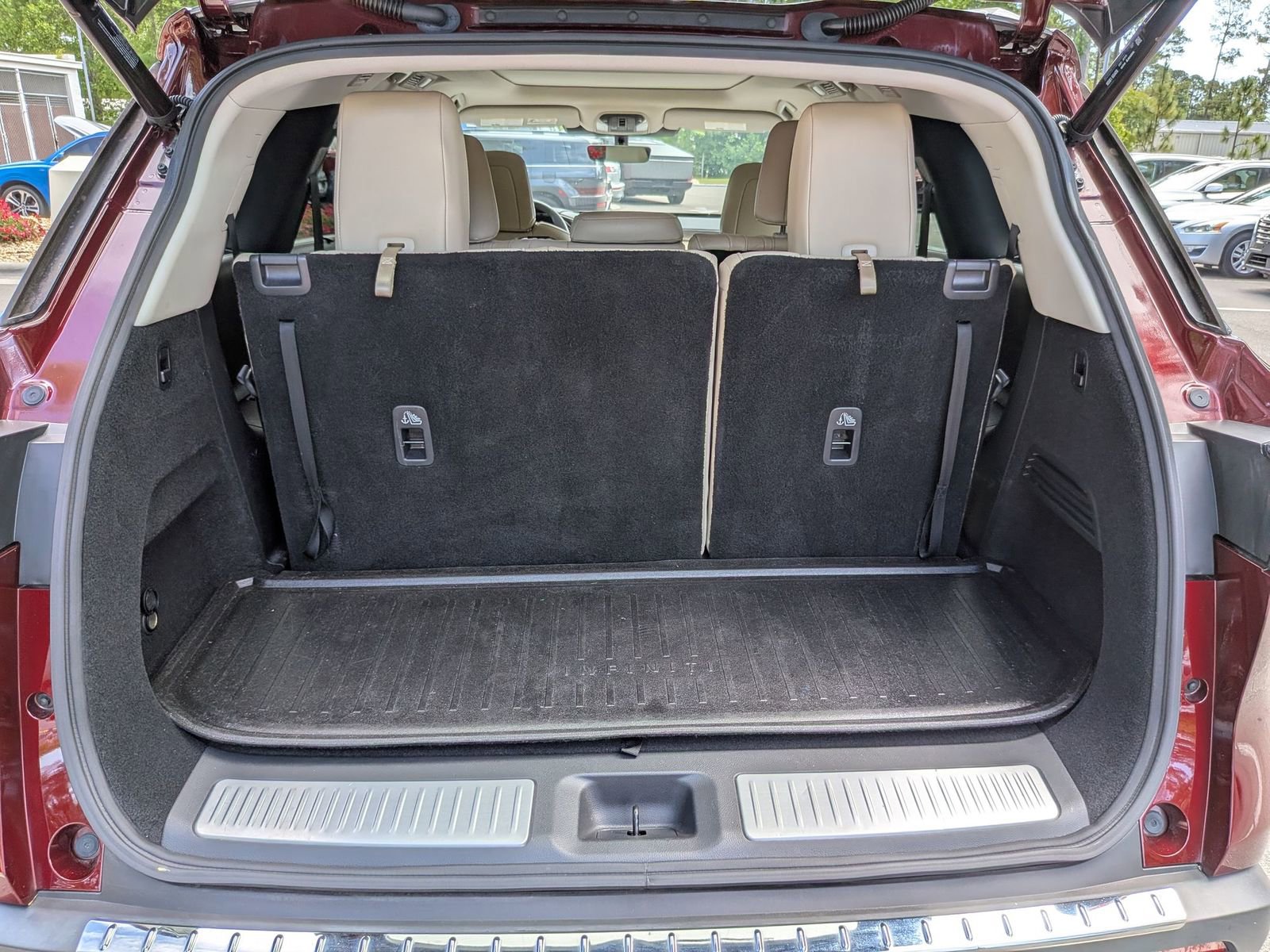 Used 2023 INFINITI QX60 Luxe w/ Cargo Package FWD image 34