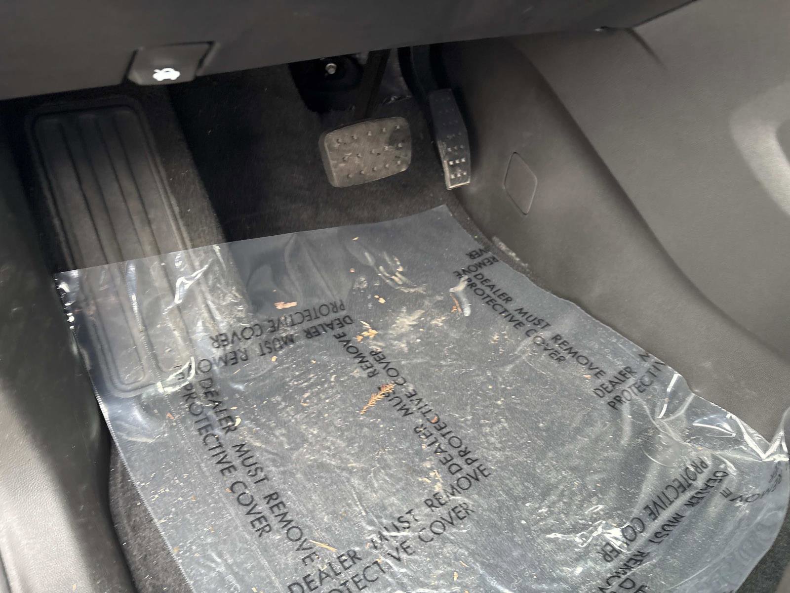 Used 2023 Chevrolet Traverse LT image 15