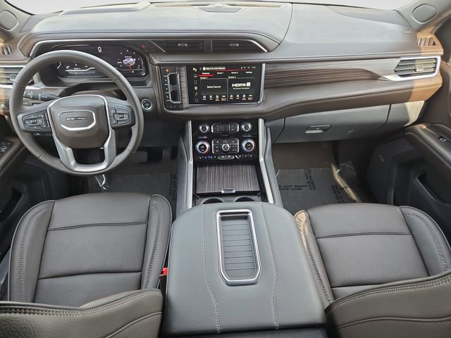 Used 2024 GMC Yukon XL Denali AWD/4WD image 9