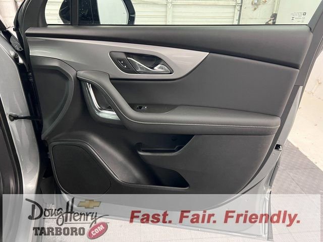 New 2025 Chevrolet Blazer LT w/ Midnight/Sport Edition image 45