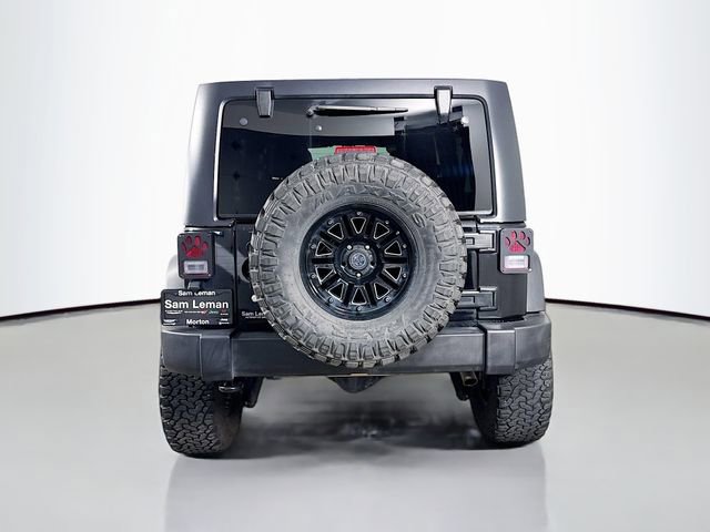 Used 2017 Jeep Wrangler Unlimited Rubicon w/ Connectivity Group image 6