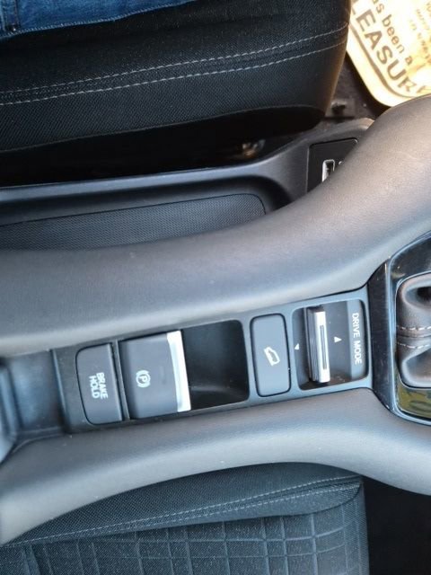 Used 2023 Honda HR-V LX image 24