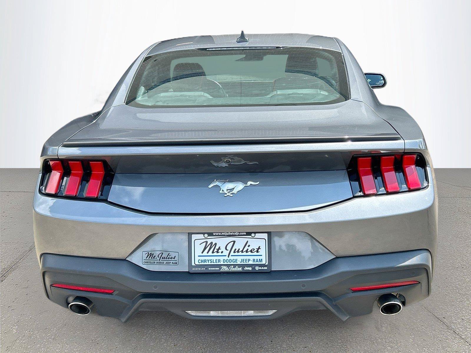 Used 2025 Ford Mustang Premium RWD image 5
