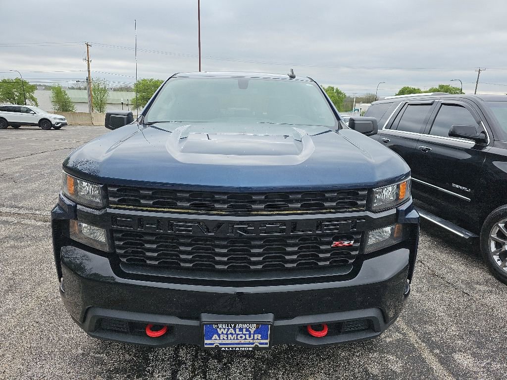 Used 2019 Chevrolet Silverado 1500 Custom Trail Boss w/ Custom Convenience Package AWD/4WD image 2