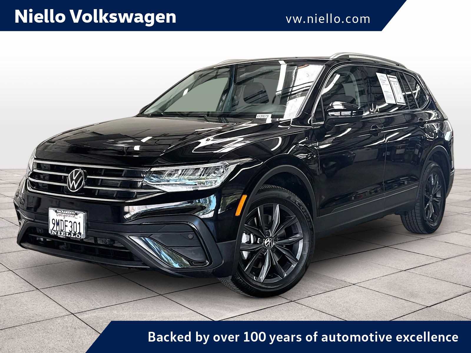 Used 2024 Volkswagen Tiguan SE w/ Panoramic Sunroof Package