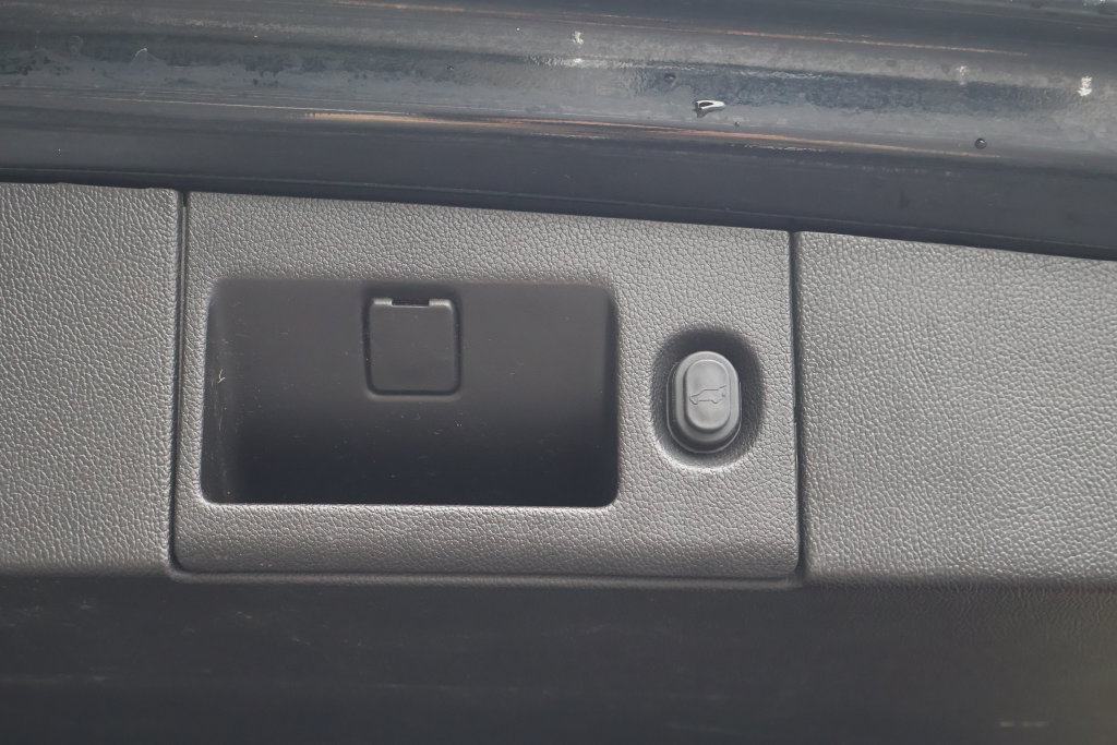 Certified 2018 Chevrolet Tahoe LT AWD/4WD image 54