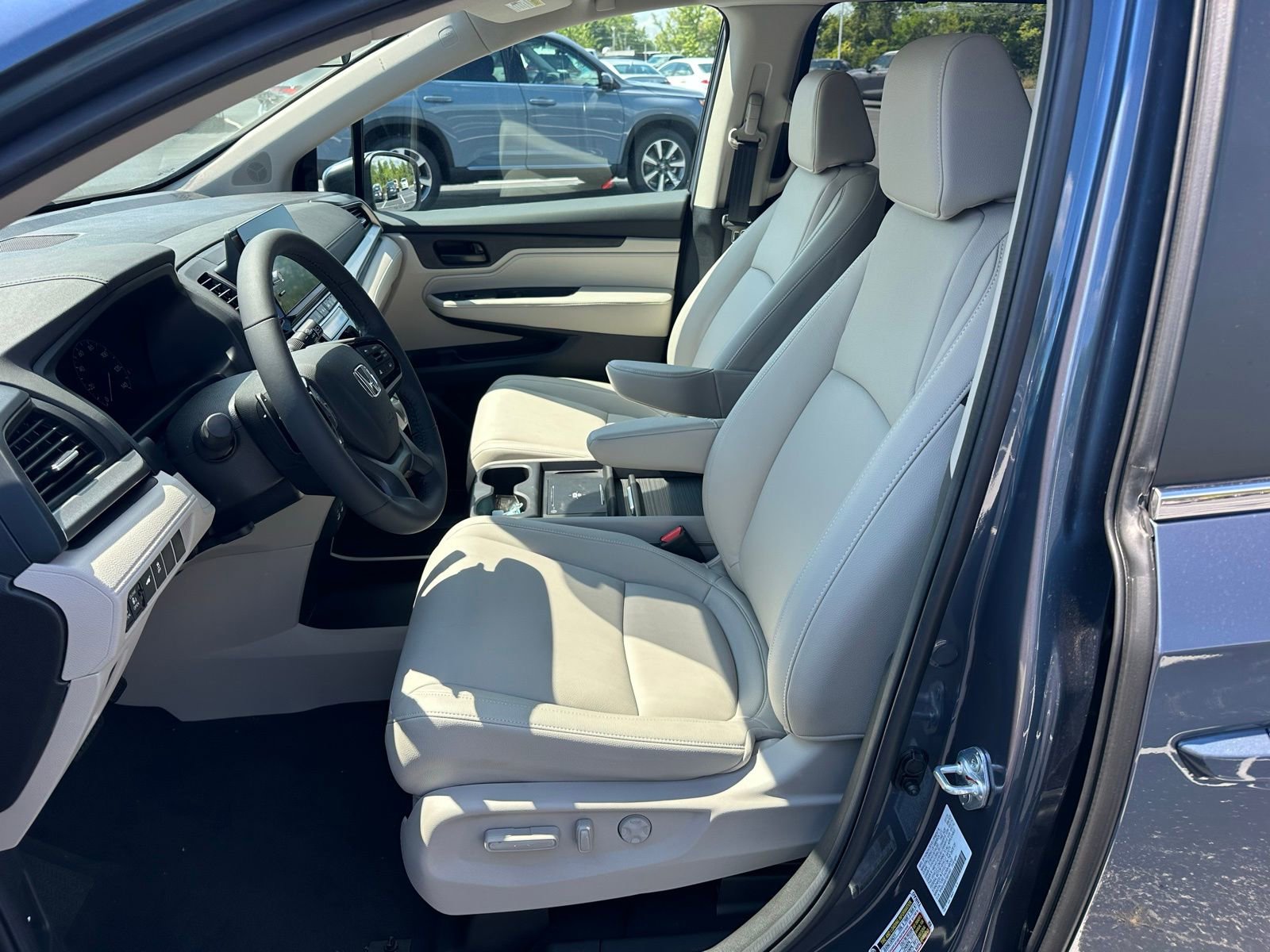 New 2026 Honda Odyssey EX-L image 11