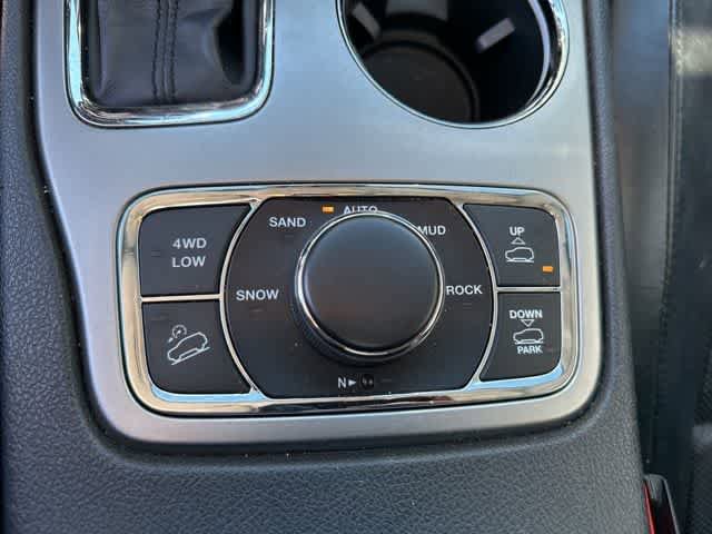 Used 2017 Jeep Grand Cherokee Summit AWD/4WD image 10