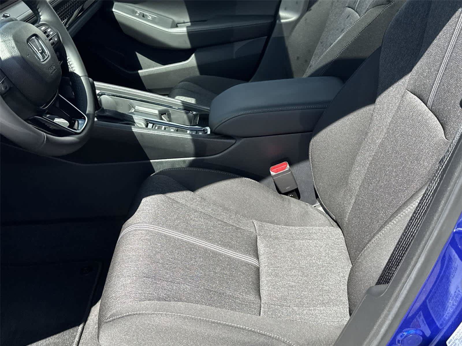 Used 2025 Honda Accord Sport image 12
