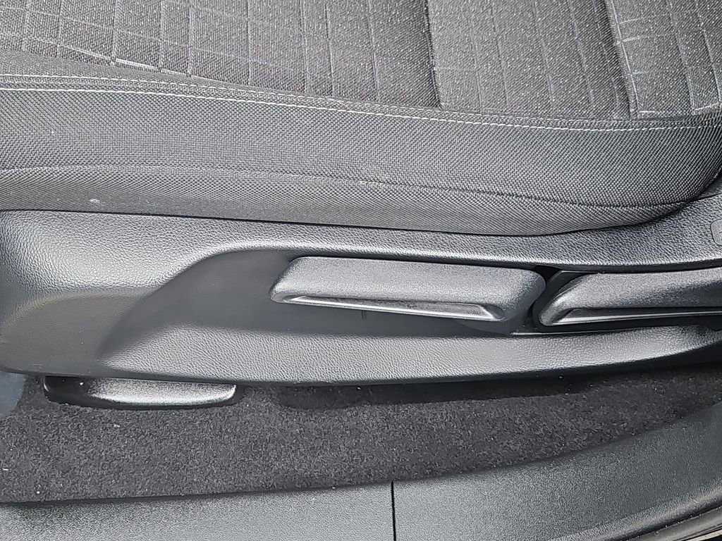 Certified 2023 Honda HR-V LX image 17