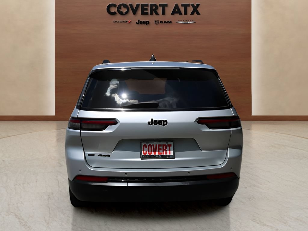 Used 2022 Jeep Grand Cherokee L Laredo AWD/4WD image 4
