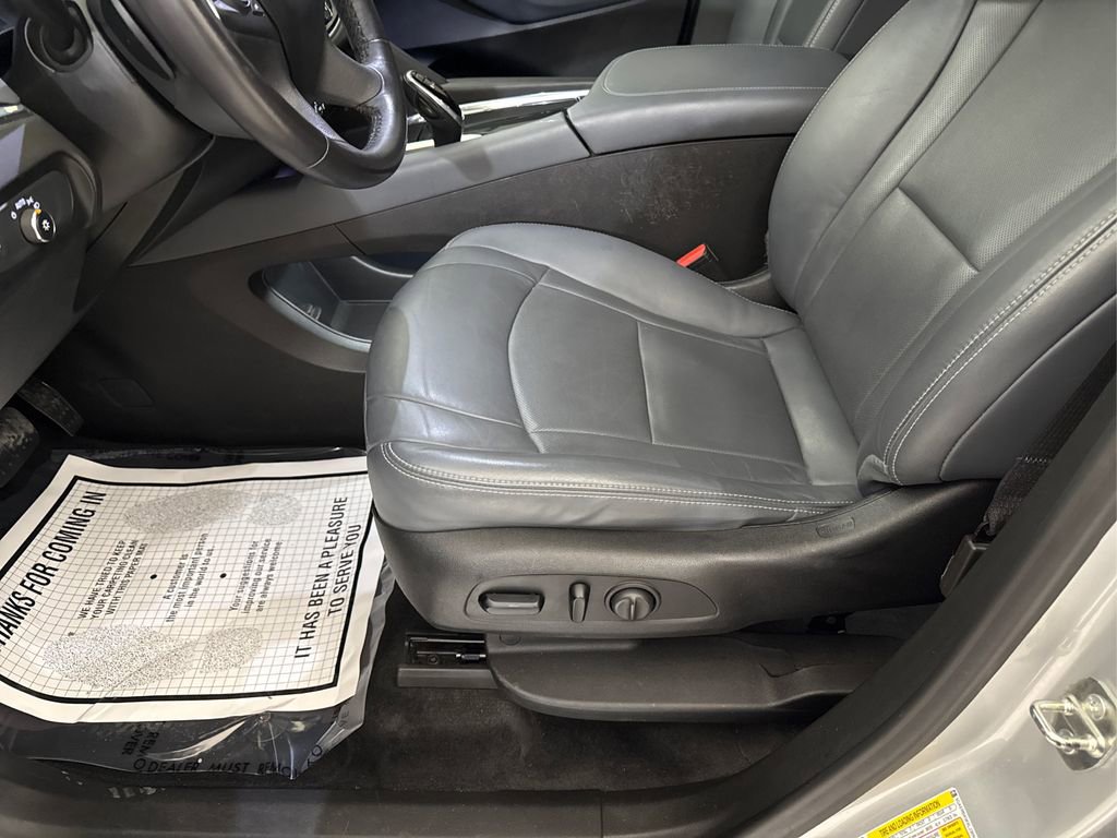 Used 2020 Buick Enclave Essence FWD image 36