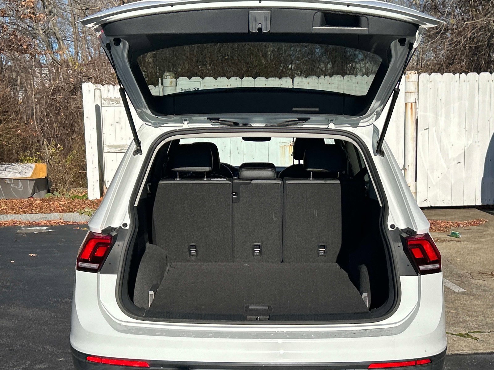Used 2018 Volkswagen Tiguan SEL Premium AWD/4WD image 6