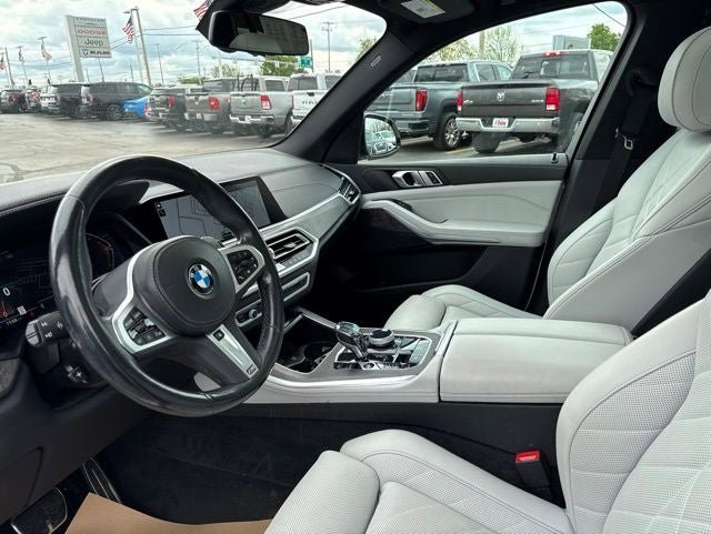 Used 2023 BMW X5 xDrive40i w/ M Sport Package AWD/4WD image 9
