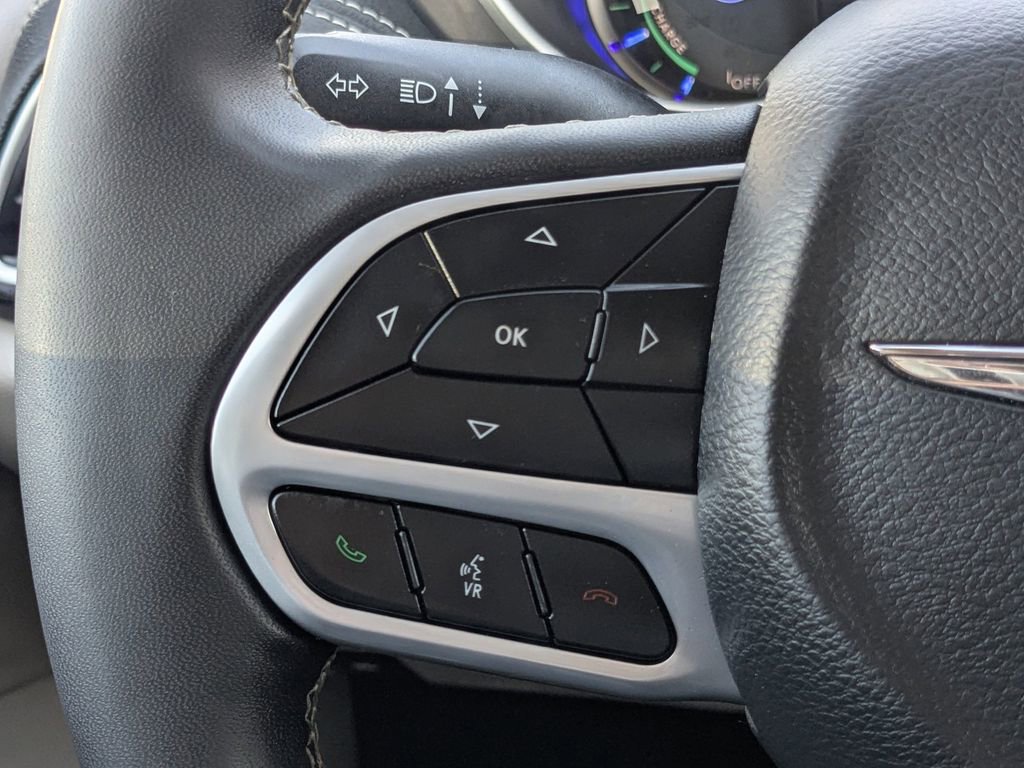 Certified 2024 Chrysler Pacifica Select image 26