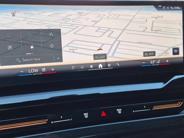 Used 2024 BMW 530i xDrive w/ Premium Package AWD/4WD image 15