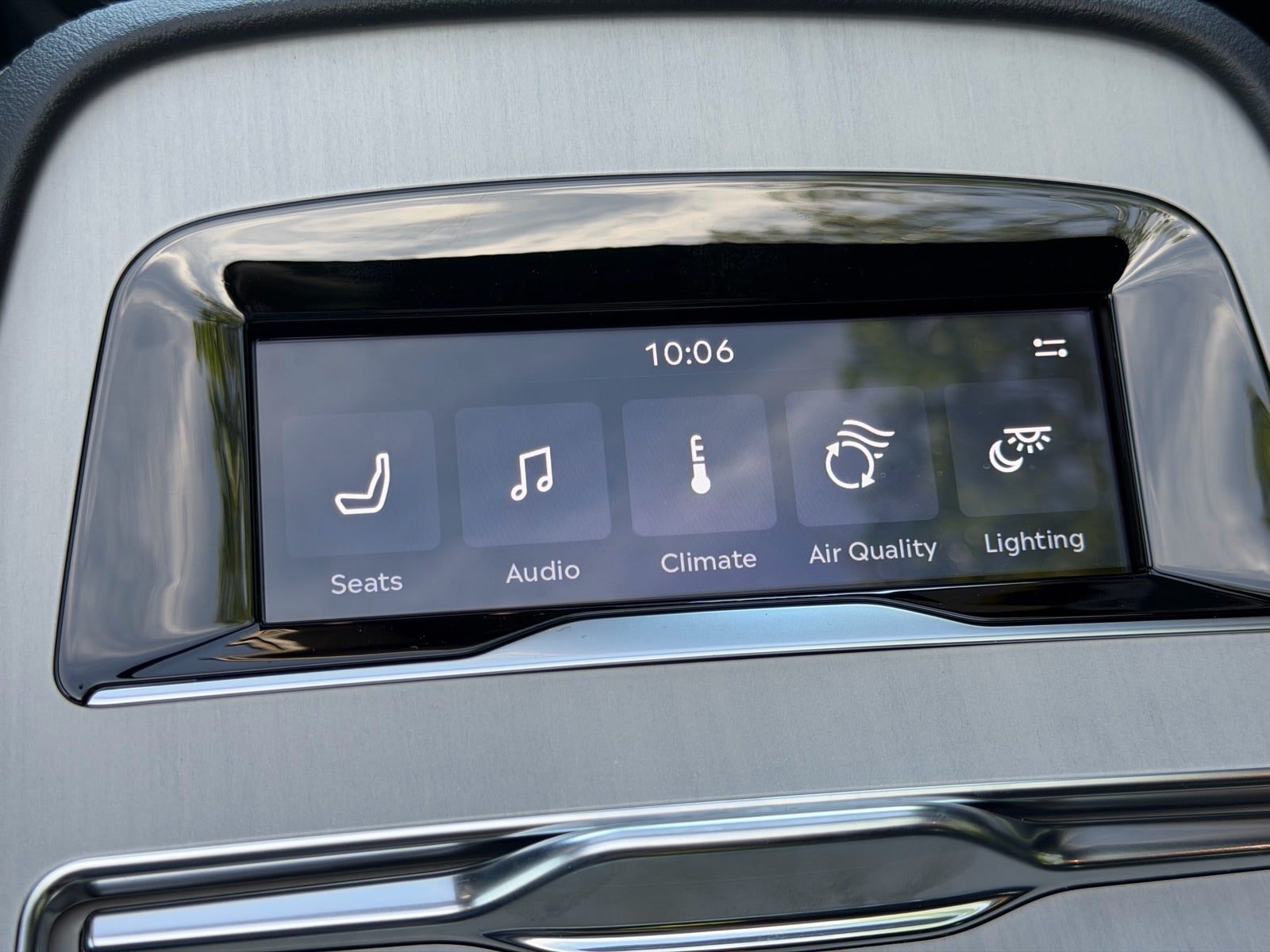 New 2026 Lincoln Navigator Reserve w/ Jet Appearance Package AWD/4WD image 24