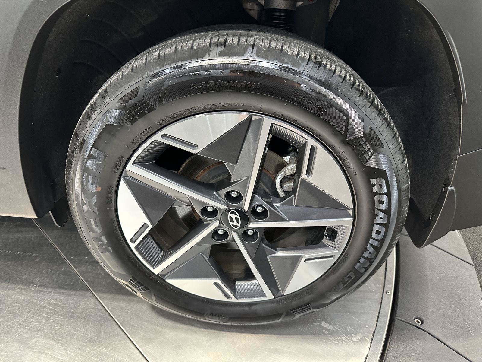 Certified 2025 Hyundai Tucson SEL AWD/4WD image 10