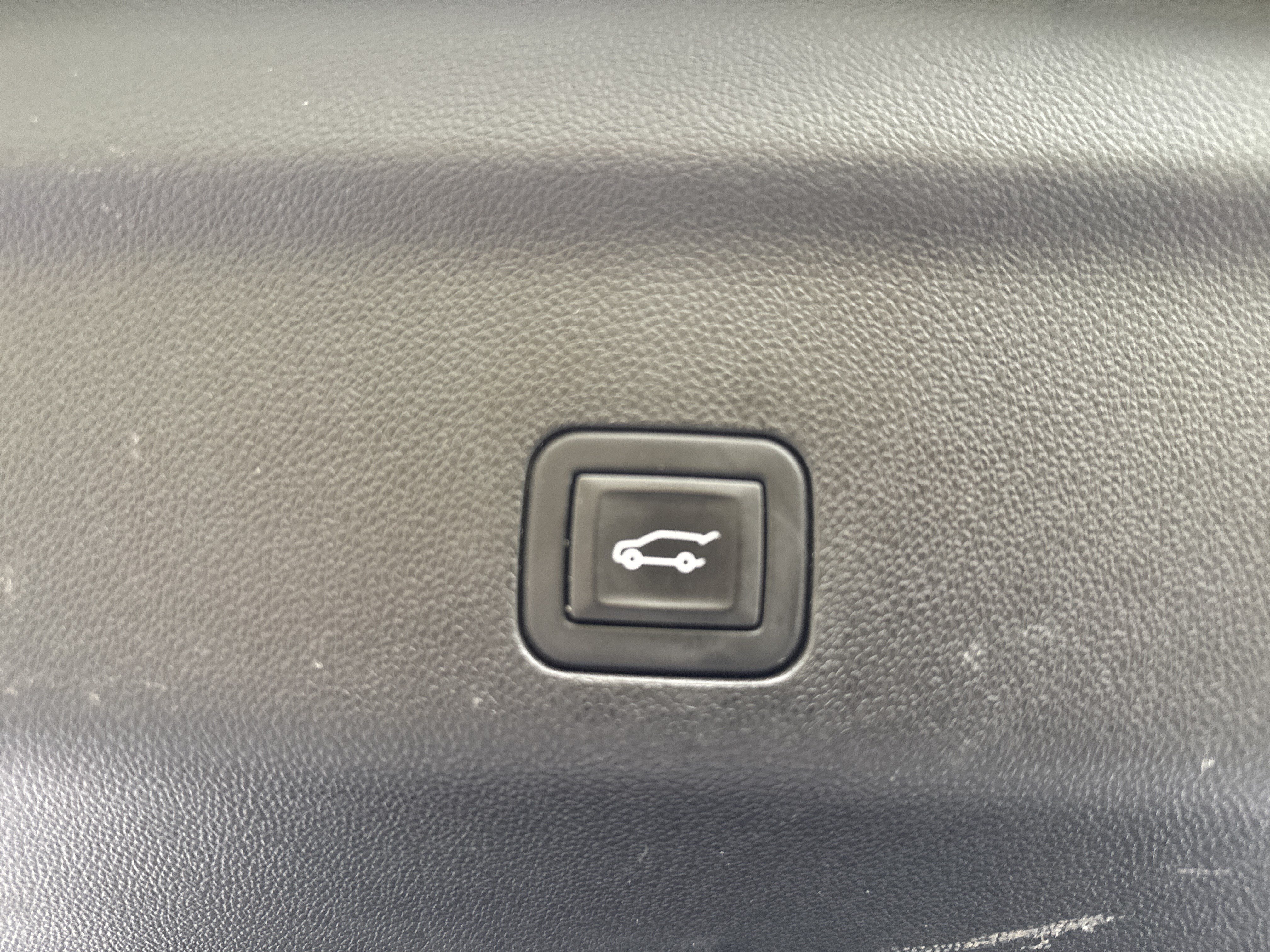 Used 2024 GMC Yukon AT4 w/ AT4 Premium Package AWD/4WD image 35