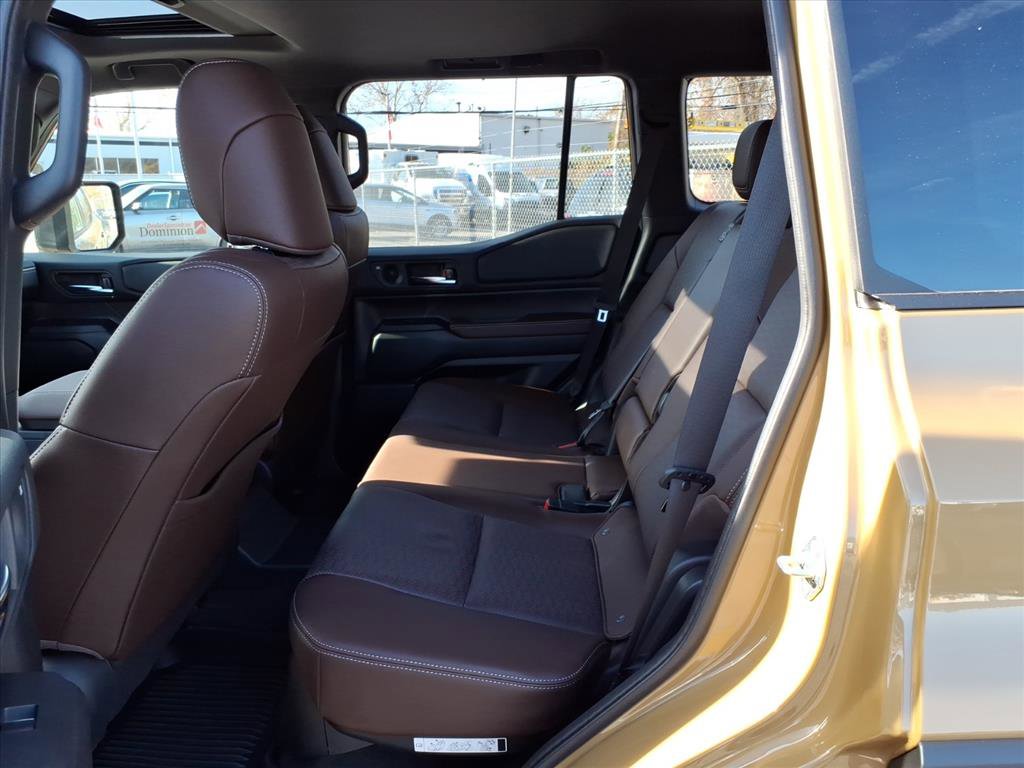 Used 2025 Toyota Land Cruiser image 12